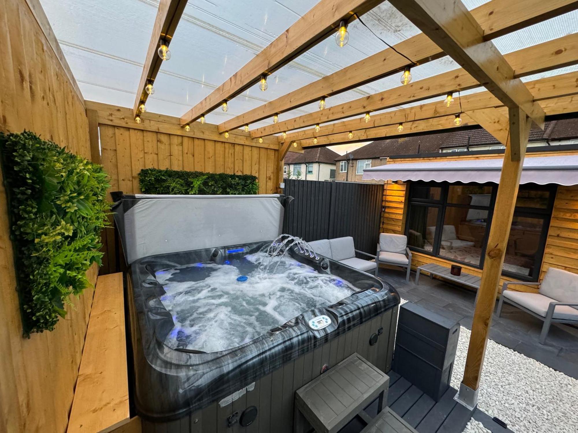 Apartmán Wild & Free Hot Tub Retreat Dartford Exteriér fotografie